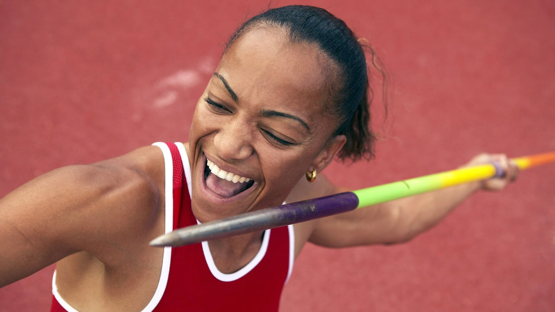 “数据解析：为什么新一代击球手能应对高速投球？战术训练的科技升级”