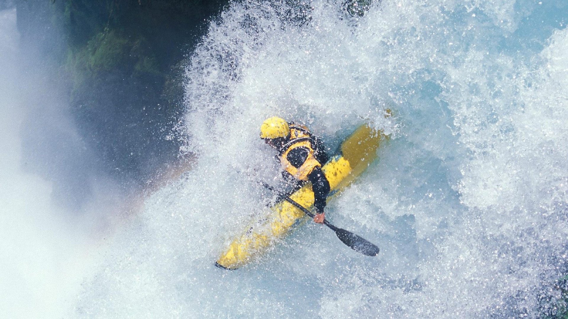 央视转播中国篮球季后赛，精彩不断不容错过，央视篮球比赛